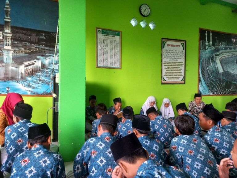 PROGRAM KULTUM KEMBANGKAN BAKAT DAN MINAT SISWA SISWI MTSN 3 GROBOGAN